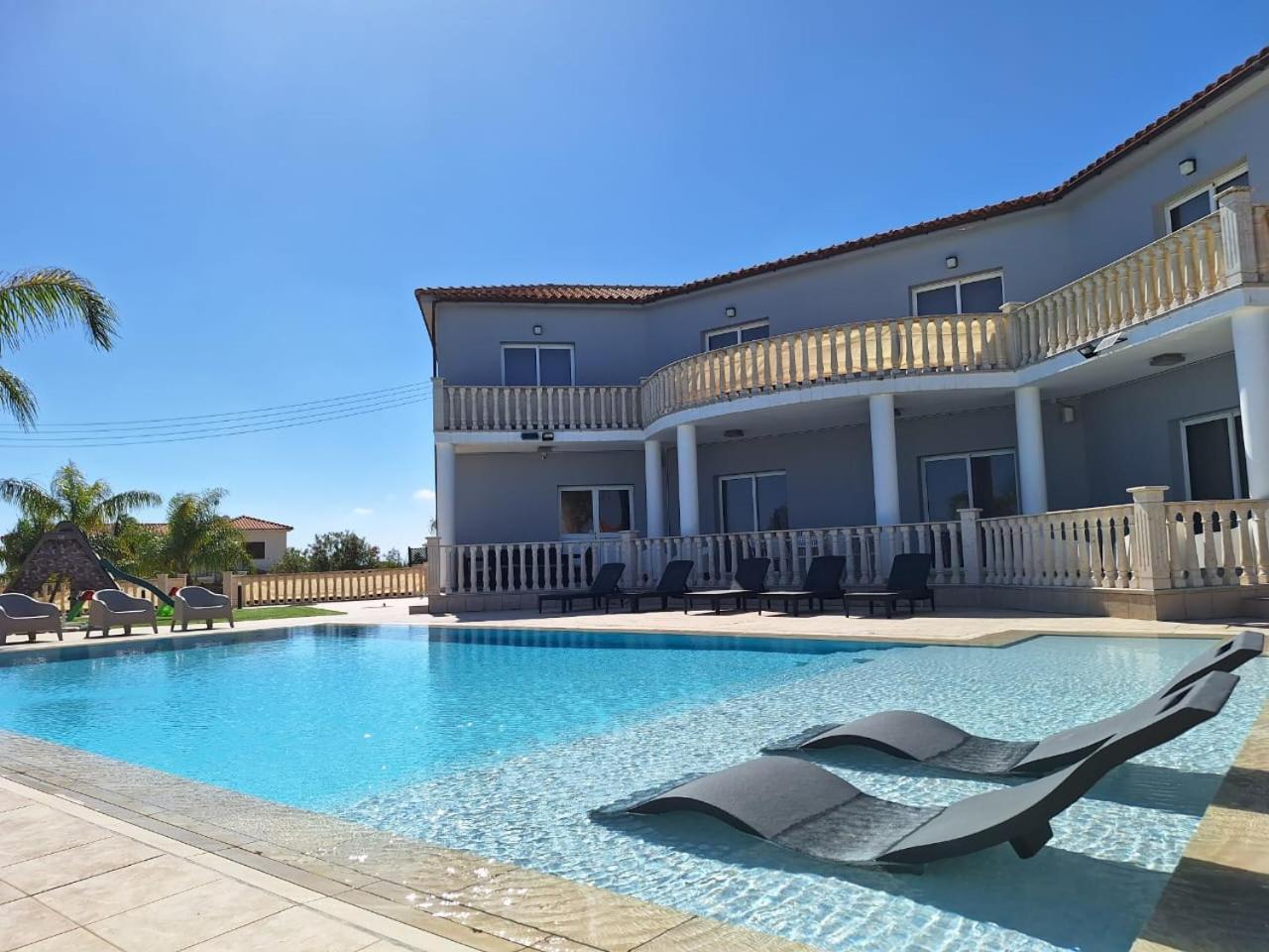 Grand Lynn Seaview Ajia Napa